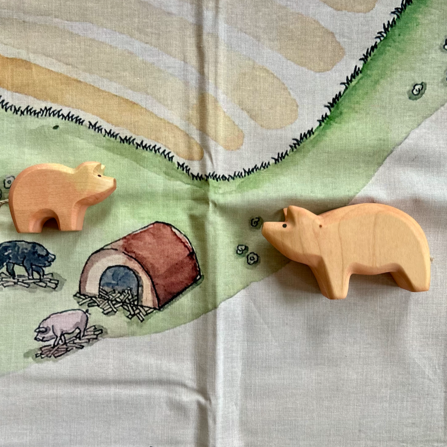 Waldorfinspiriertes Spielset Bauernhof mit Holztieren und Spieltuch